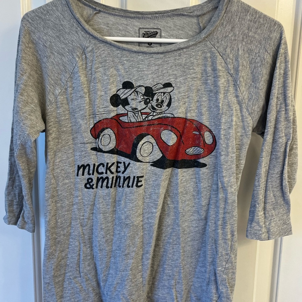 Old Navy Gray Women’s Mickey & Minnie 3/4” Long Sleeve Tee Size Medium